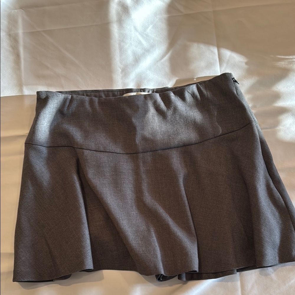 Abercrombie & Fitch Gray Mini Skirt with shorts